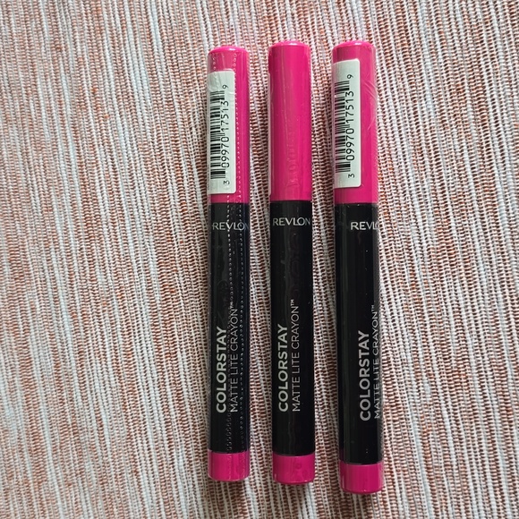 REVLON BRAND WOMENS COLORSTAY MATTE LITE LIP CRAYON BUNDLE OF 3 - Picture 6 of 9